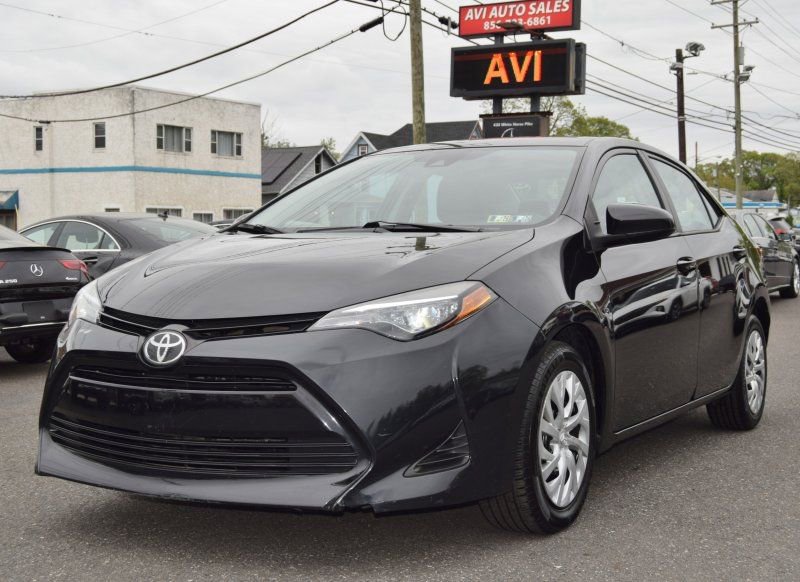 Used 2019 Toyota Corolla LE FWD image 5