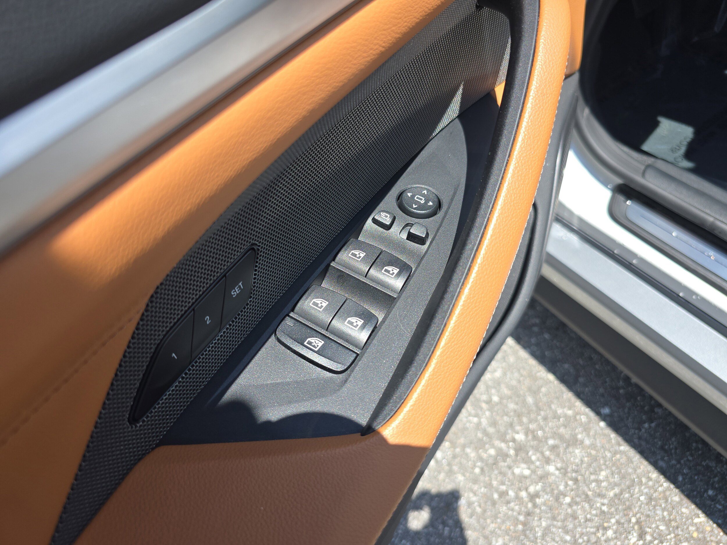 Certified 2025 BMW i4 eDrive40 w/ Premium Package RWD image 19