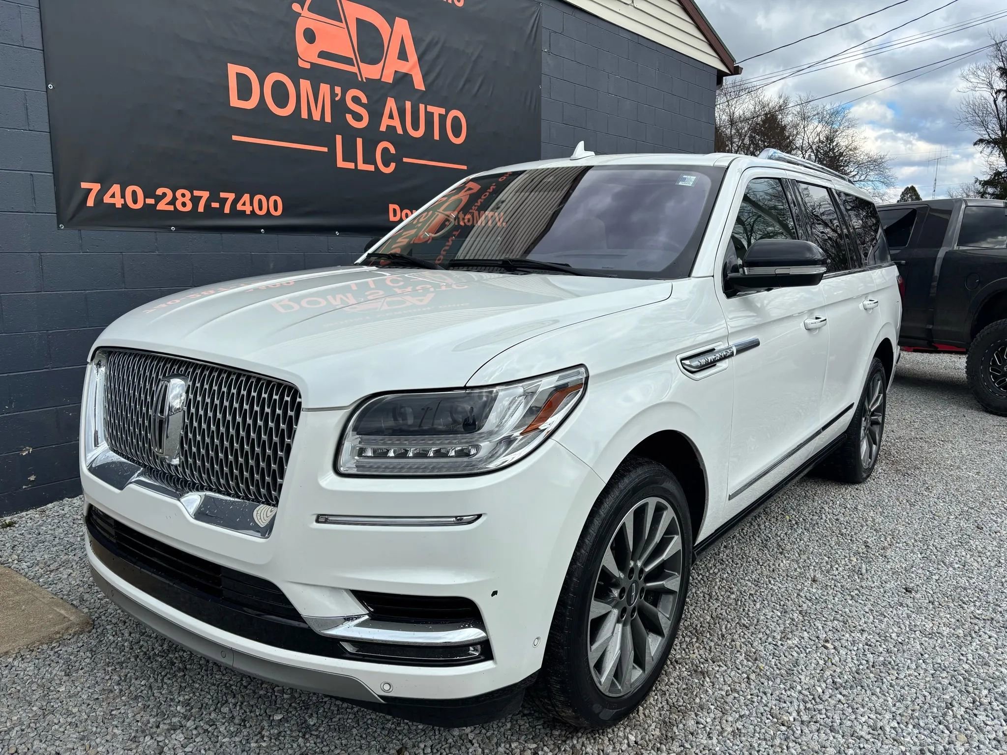 Used 2020 Lincoln Navigator Reserve w/ Luxury Package image 11