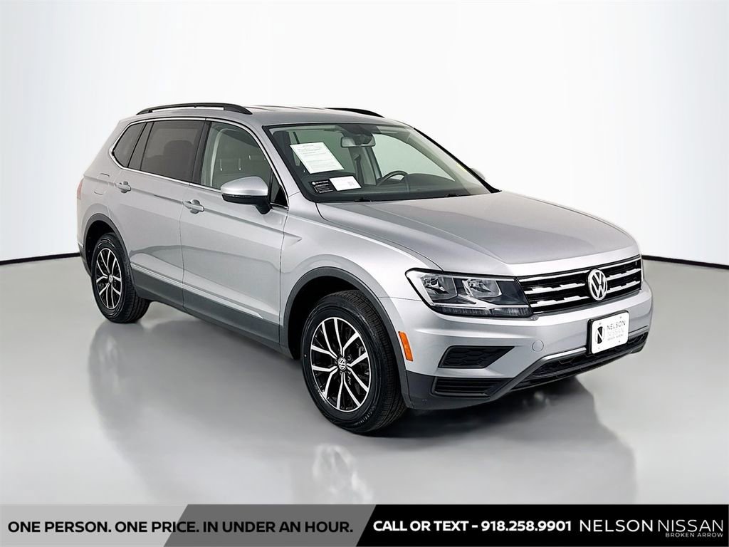 Used 2021 Volkswagen Tiguan SE image 3