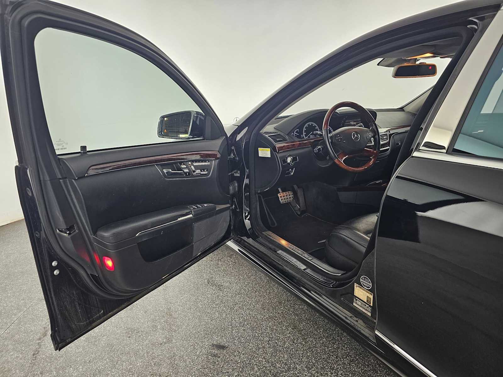 Used 2012 Mercedes-Benz S 550 image 19