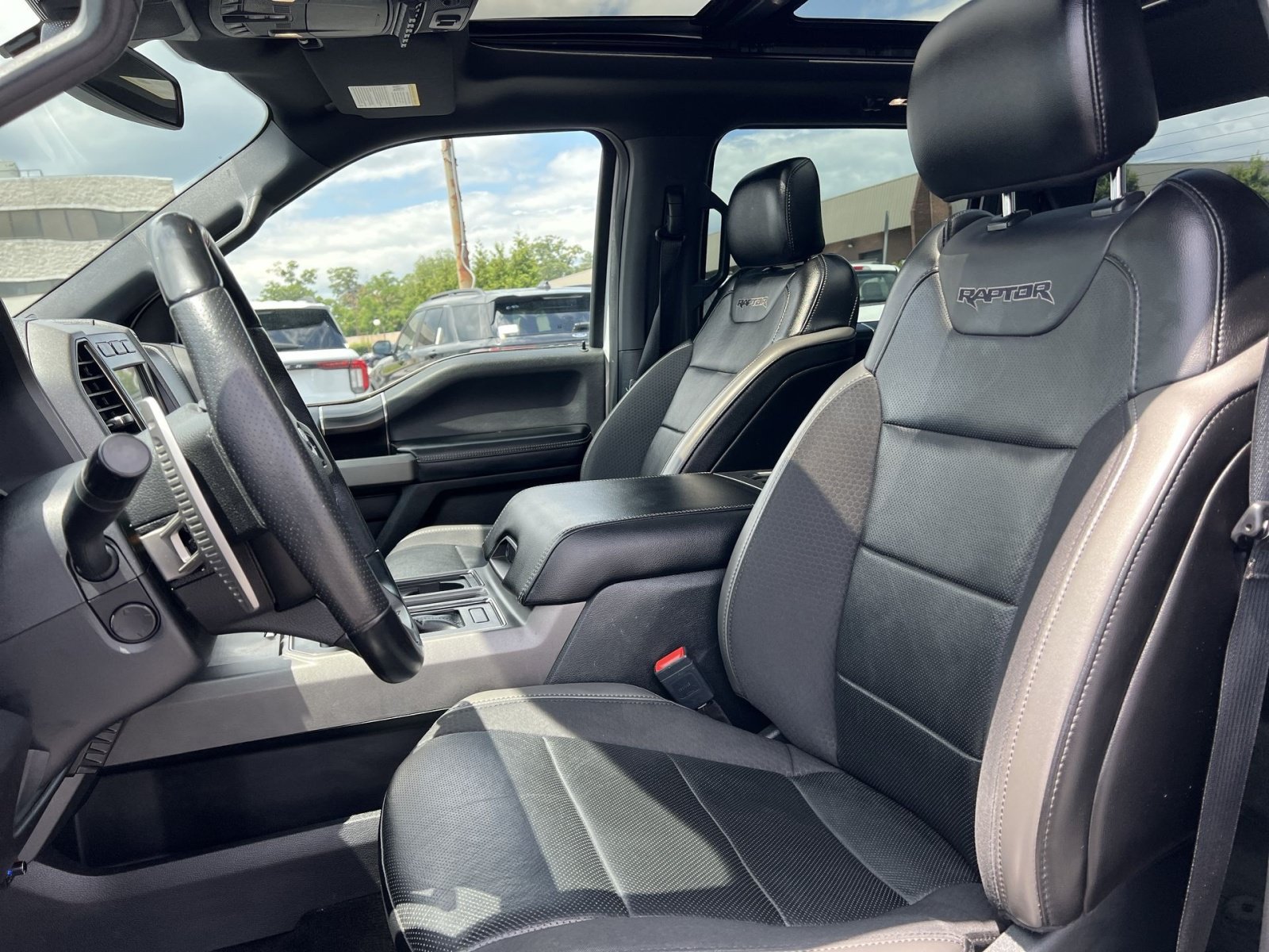 Used 2020 Ford F150 Raptor w/ Equipment Group 802A Luxury AWD/4WD image 13