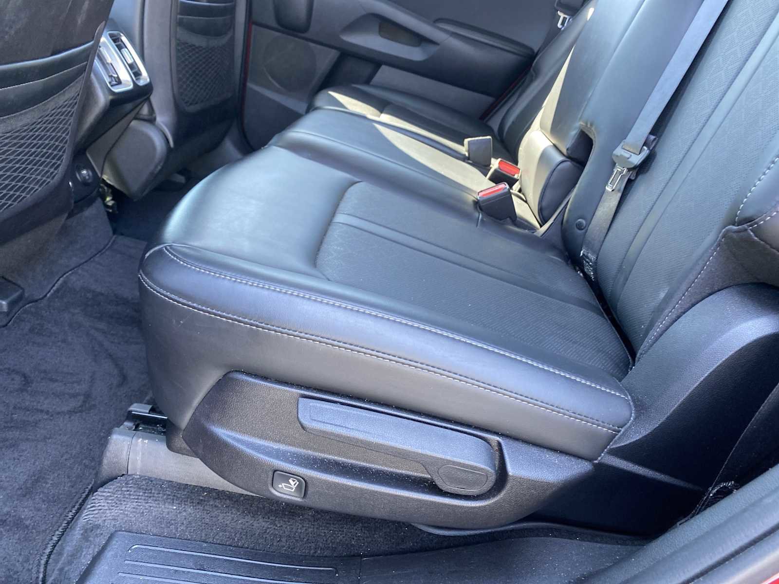 Used 2022 Kia Sorento S FWD image 28