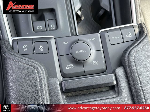 Certified 2024 Toyota Grand Highlander AWD image 38