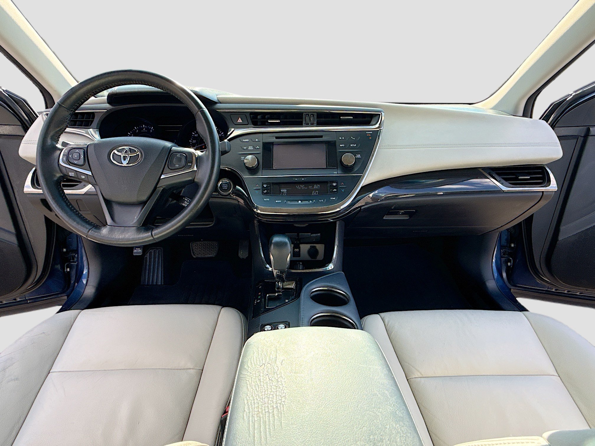 Used 2014 Toyota Avalon Limited FWD image 3