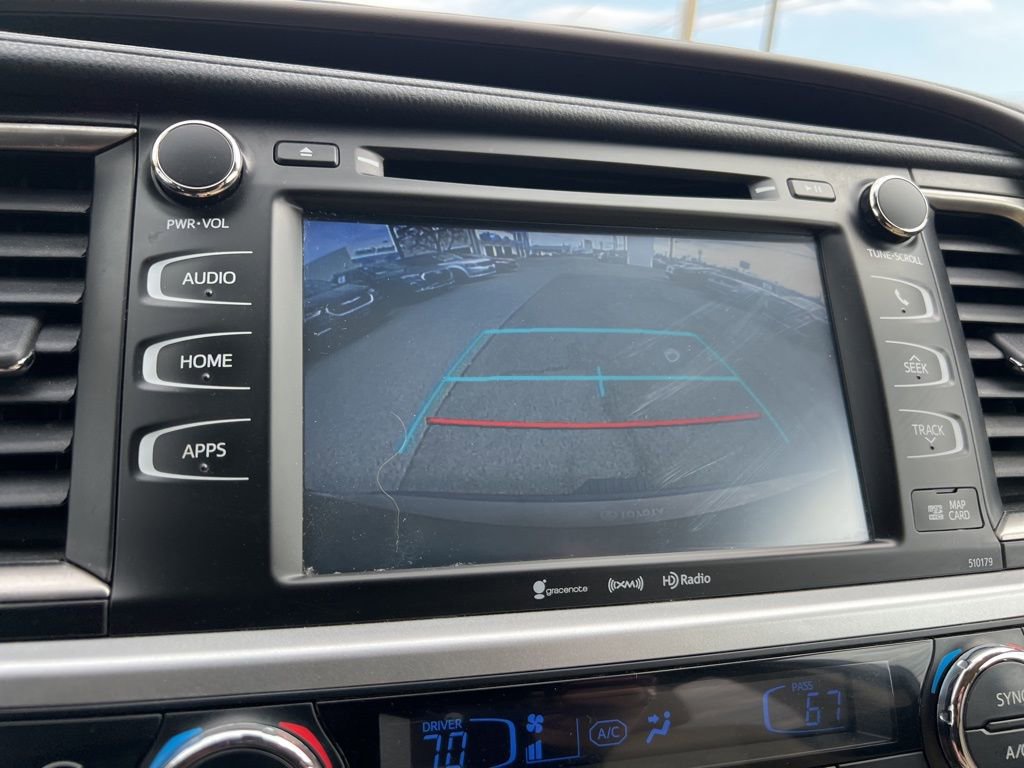 Used 2018 Toyota Highlander XLE AWD/4WD image 13