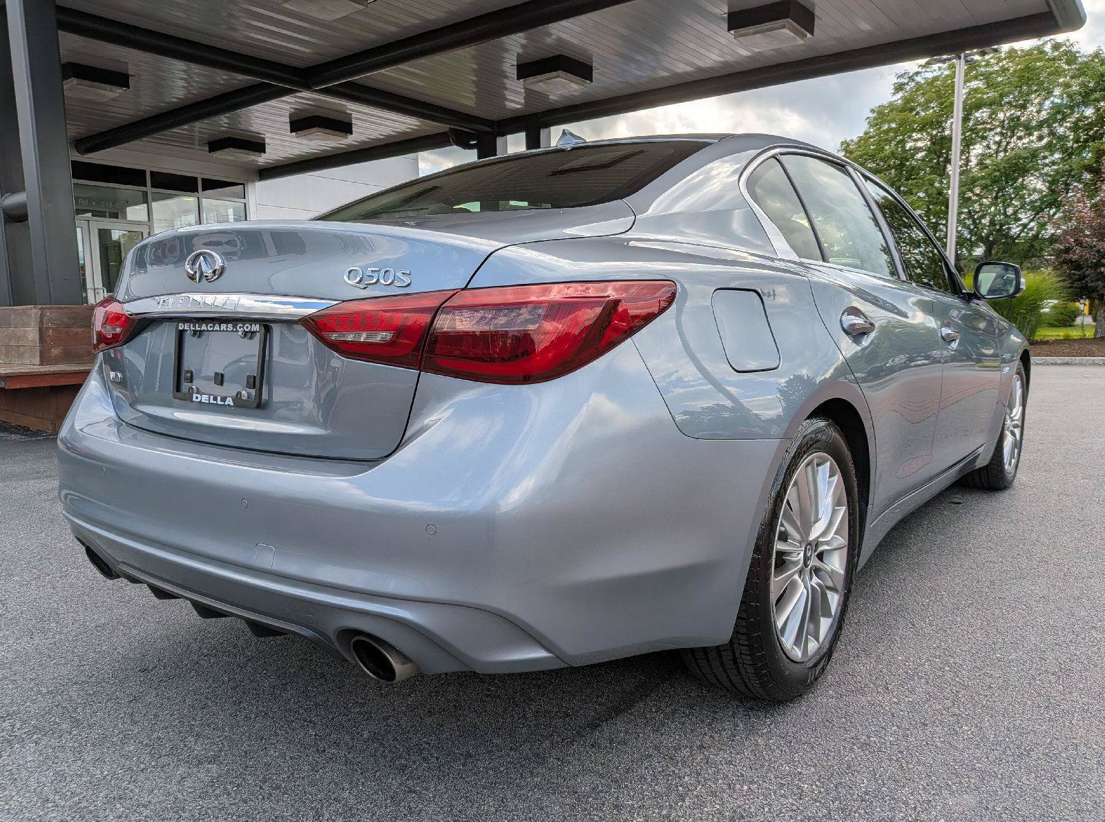Used 2018 INFINITI Q50 Luxe w/ Sensory Package (Luxe) AWD/4WD image 8