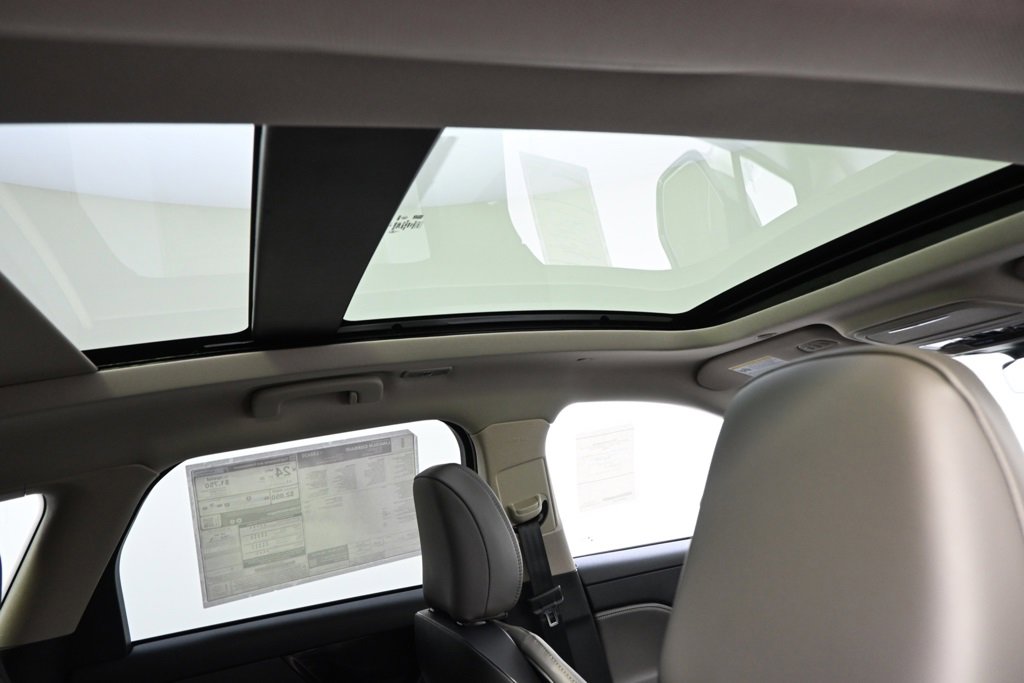 New 2026 Lincoln Corsair Reserve w/ Jet Appearance Package image 17