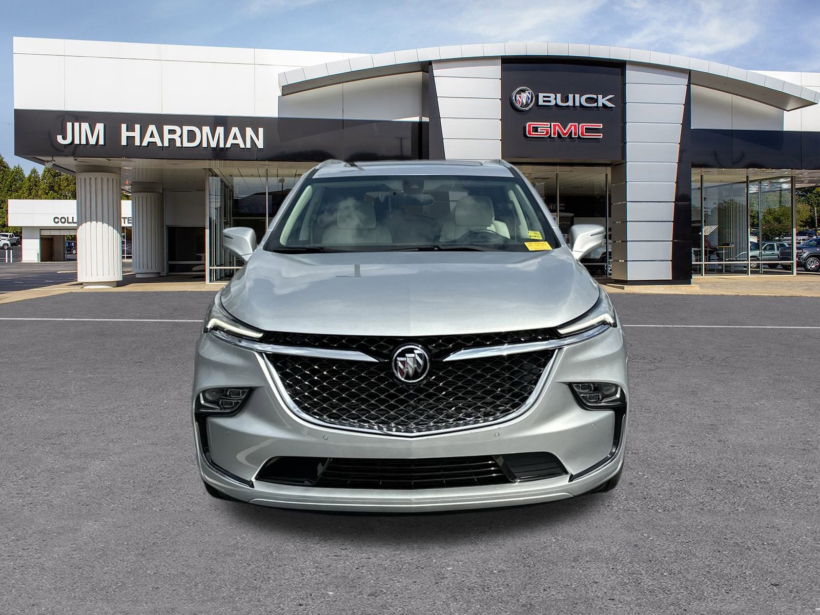 Used 2022 Buick Enclave Avenir w/ Avenir Technology Package image 2