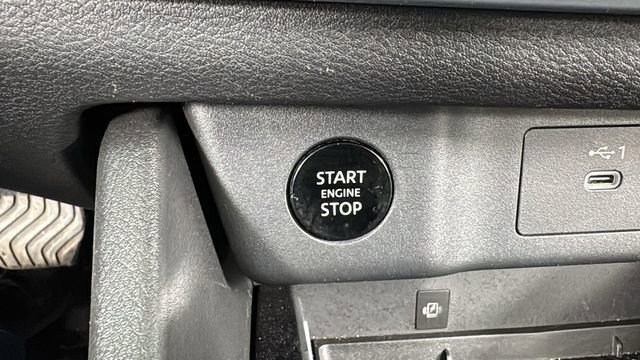 Certified 2025 Nissan Rogue SL image 24