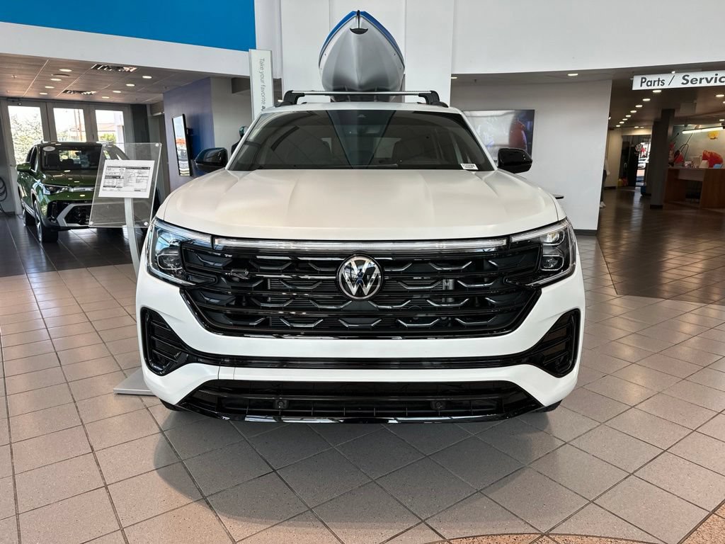 New 2026 Volkswagen Atlas Cross Sport SEL R-Line AWD/4WD image 2