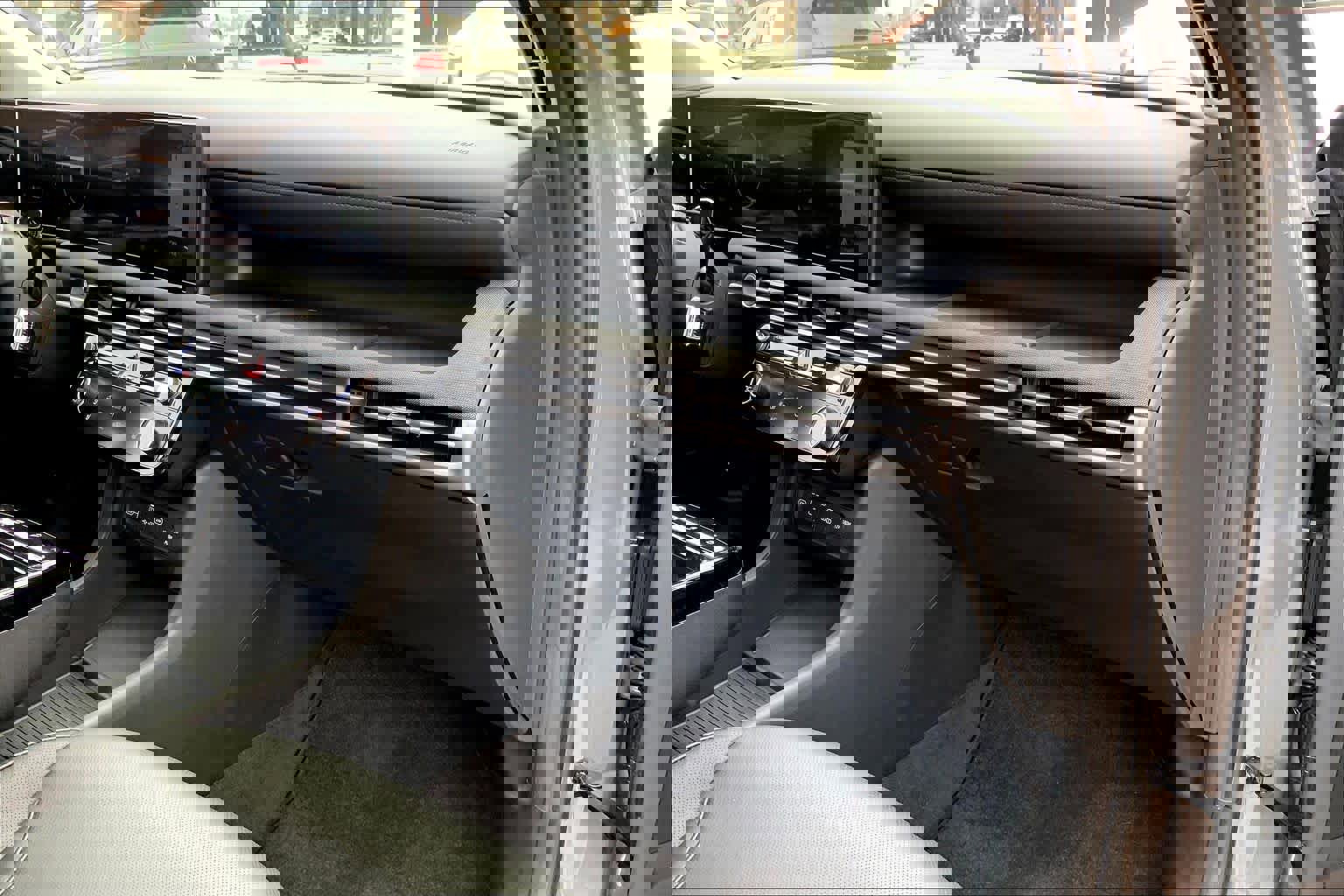 Used 2025 Hyundai Tucson Limited FWD image 19