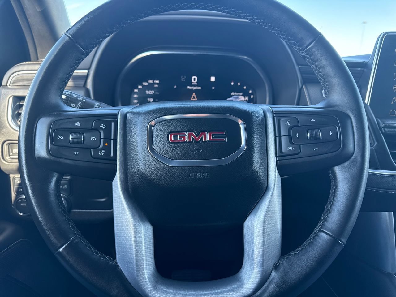 Used 2023 GMC Yukon SLT image 19