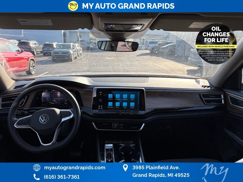 Used 2024 Volkswagen Atlas SE image 20