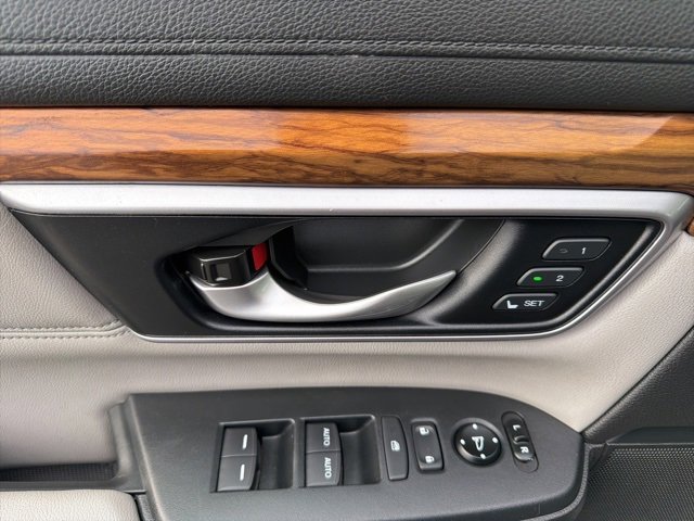 Used 2017 Honda CR-V Touring image 16