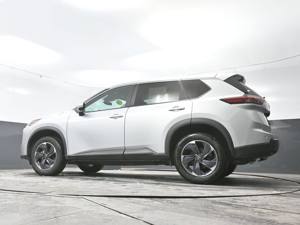 Used 2024 Nissan Rogue SV AWD/4WD image 53