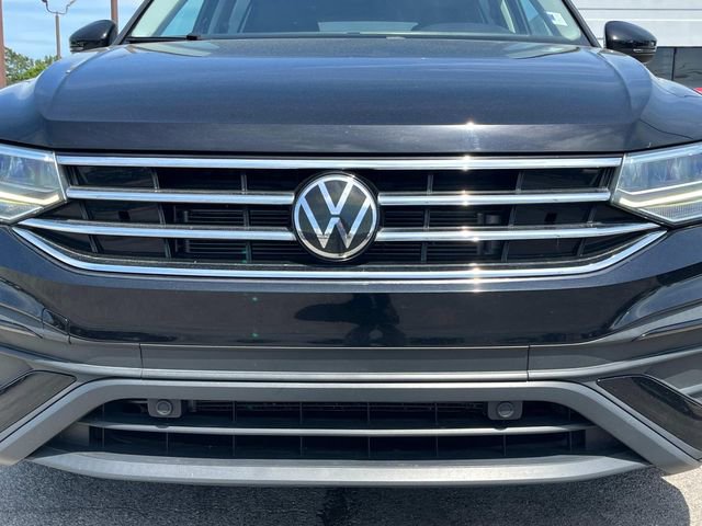 Used 2023 Volkswagen Tiguan SE FWD image 10