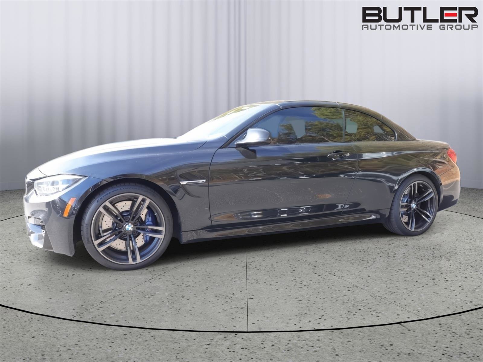 Used 2018 BMW M4 Convertible image 11