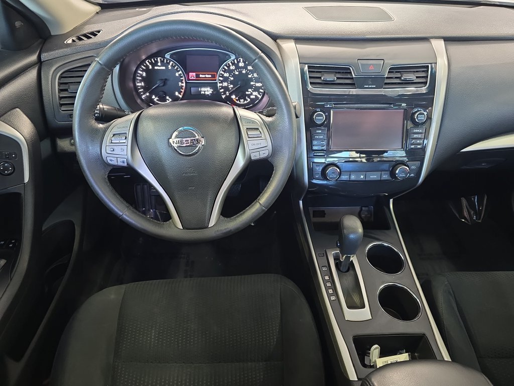 Used 2015 Nissan Altima 2.5 SV w/ Convenience Package FWD image 16