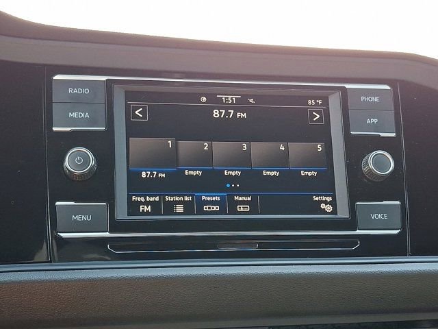 Certified 2024 Volkswagen Jetta Sport image 21