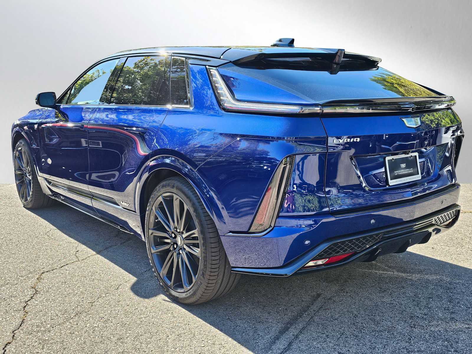 New 2026 Cadillac Lyriq V AWD/4WD image 5