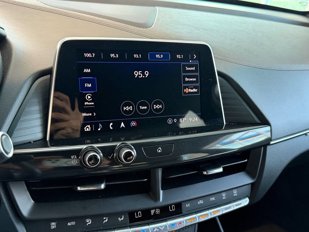 Used 2024 Cadillac CT4 Luxury w/ Sun And Sound Package AWD/4WD image 18