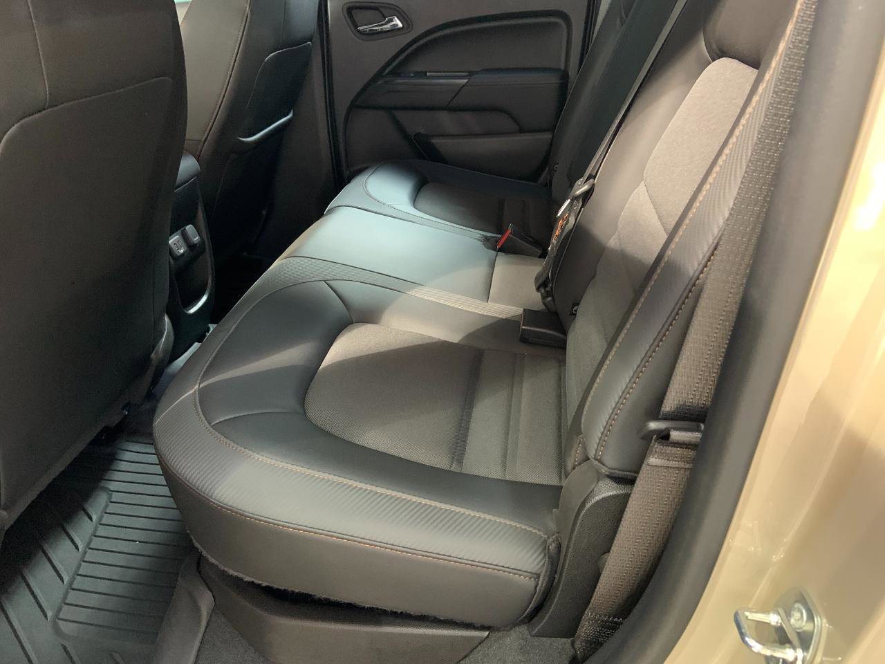 Used 2021 GMC Canyon AT4 w/ Trailering Package image 12