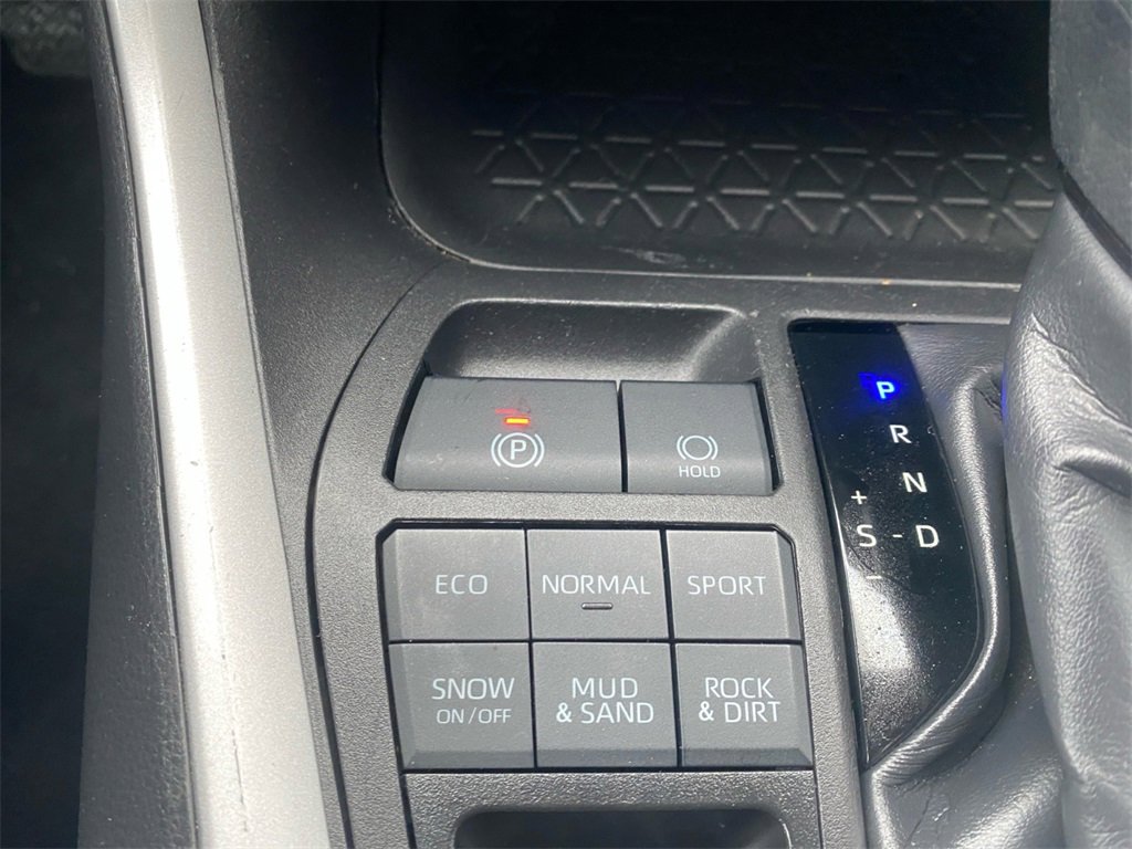 Used 2023 Toyota RAV4 XLE w/ Convenience Package image 27