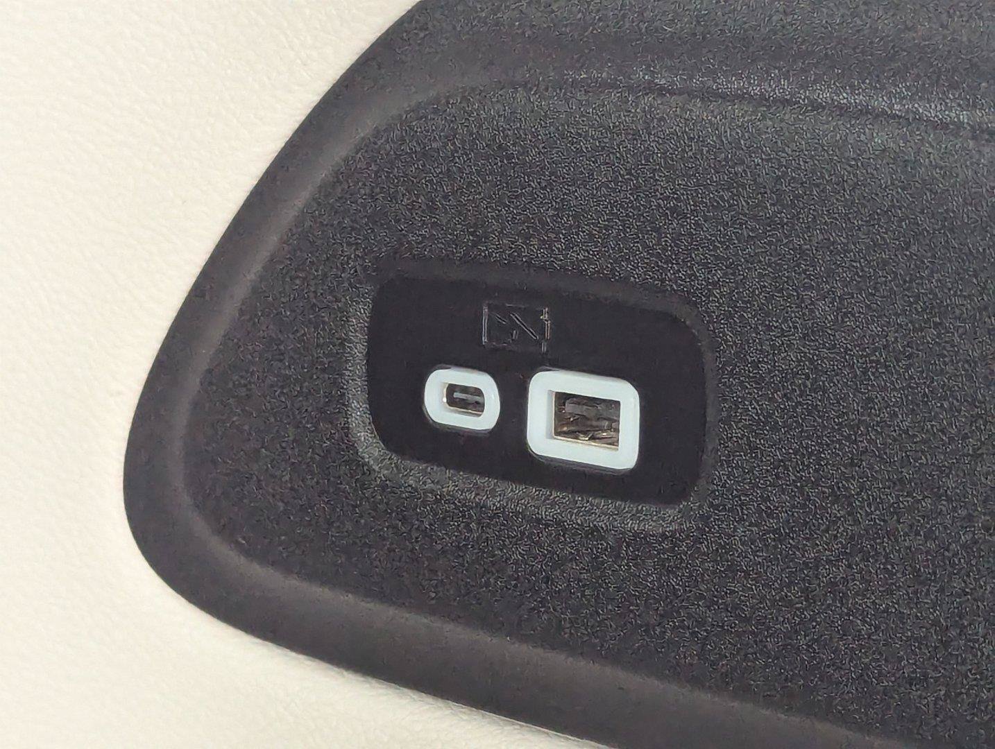 Used 2021 Chrysler Pacifica Touring-L w/ Uconnect Theater Family Group AWD/4WD image 35