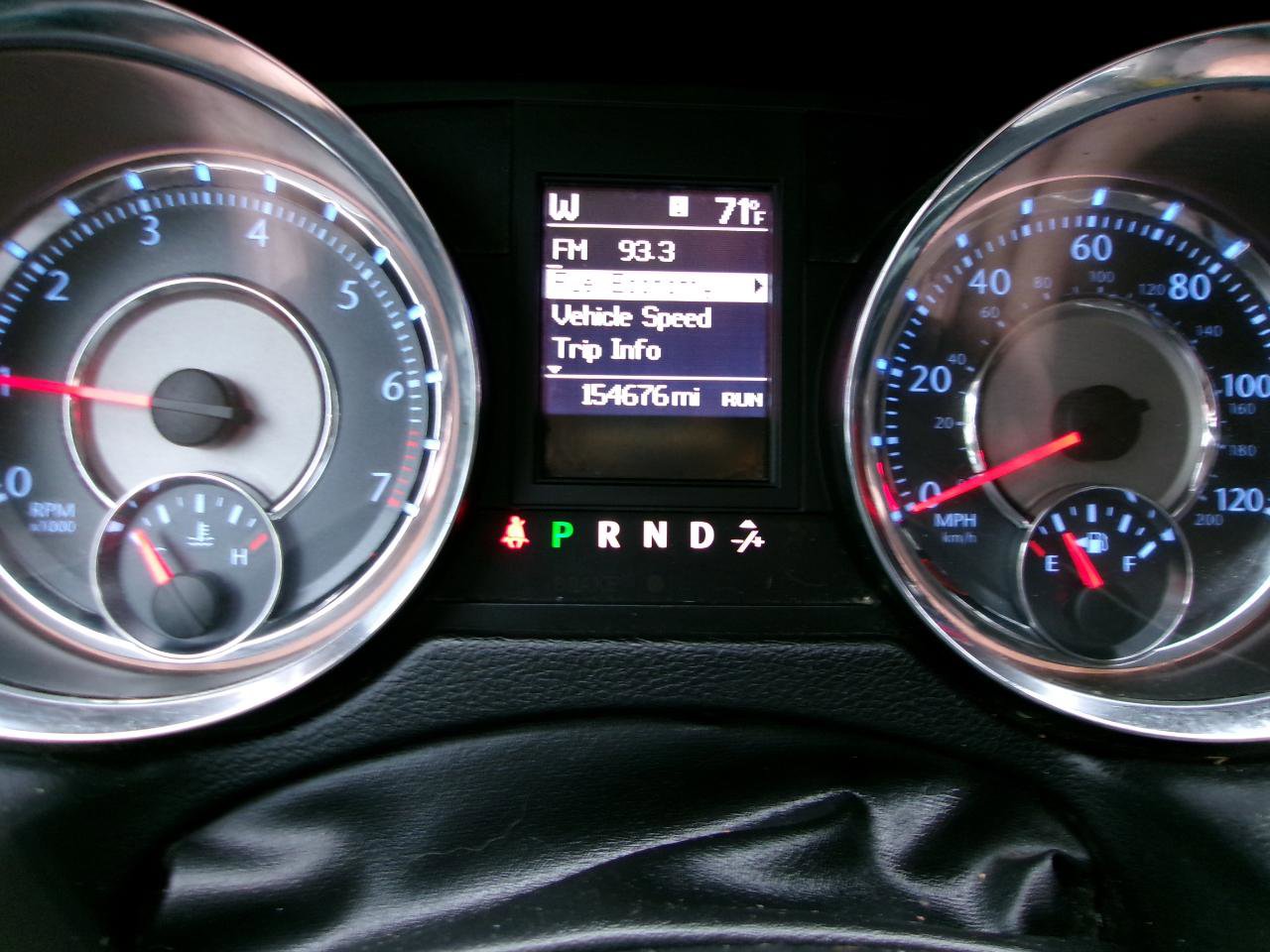 Used 2014 Chrysler Town & Country Touring-L w/ Driver Convenience Group FWD image 17