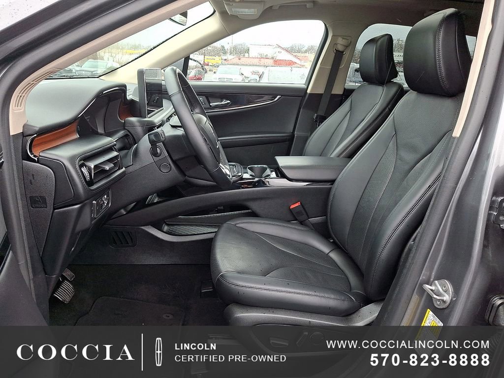 Used 2022 Lincoln Nautilus Reserve image 13