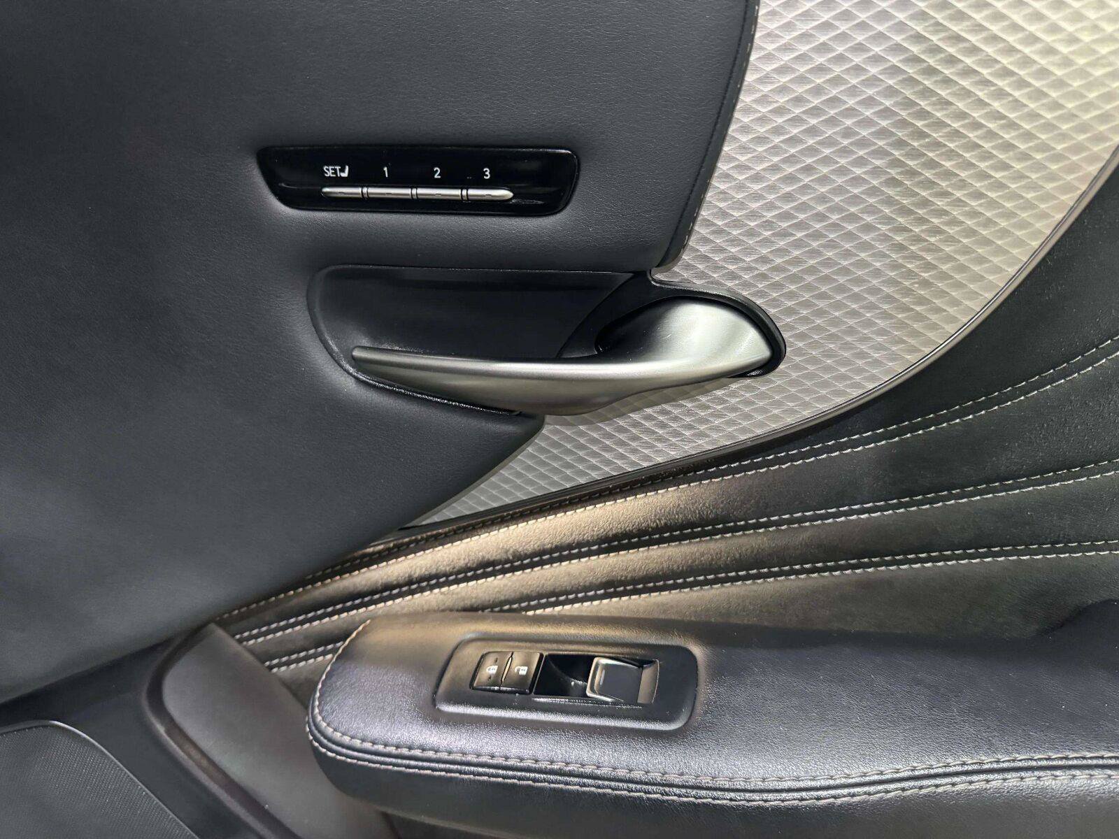Used 2018 Lexus LS 500 F Sport w/ Accessory Package (Z2) RWD image 50
