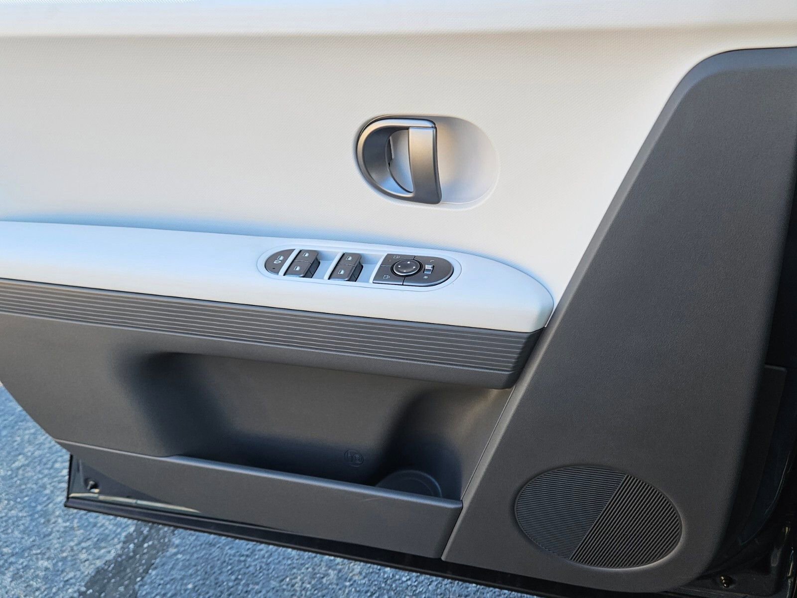 New 2026 Hyundai Ioniq 5 SE RWD image 27
