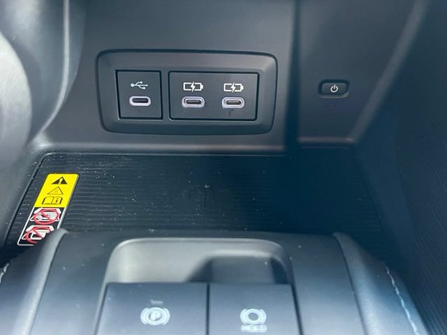 Used 2023 Toyota Venza Nightshade AWD/4WD image 30