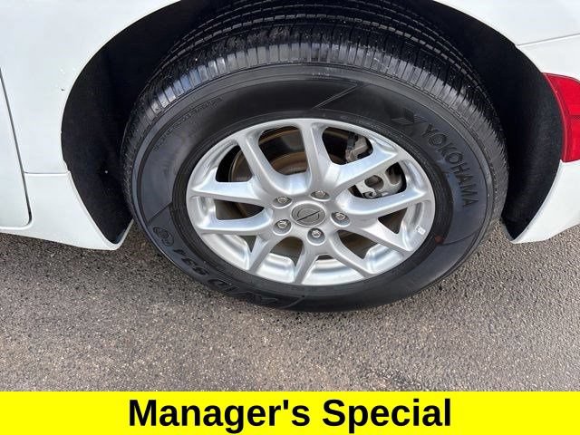 Used 2023 Chrysler Pacifica Touring-L FWD image 42
