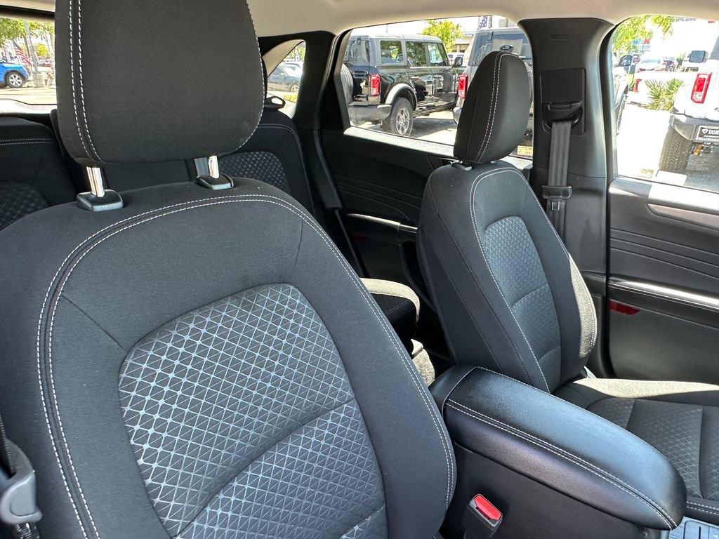 Used 2025 Ford Escape Active FWD image 17