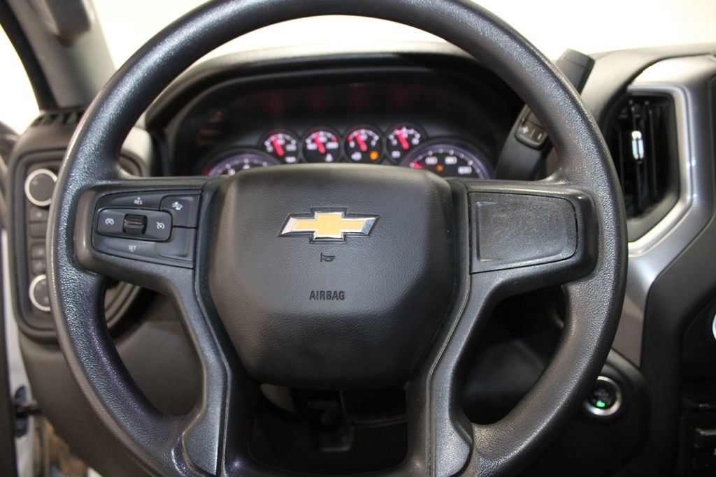 Used 2024 Chevrolet Silverado 2500 Custom w/ Custom Value Package image 32