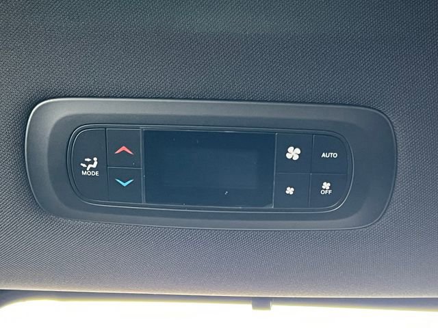 New 2026 Chrysler Pacifica Select image 35