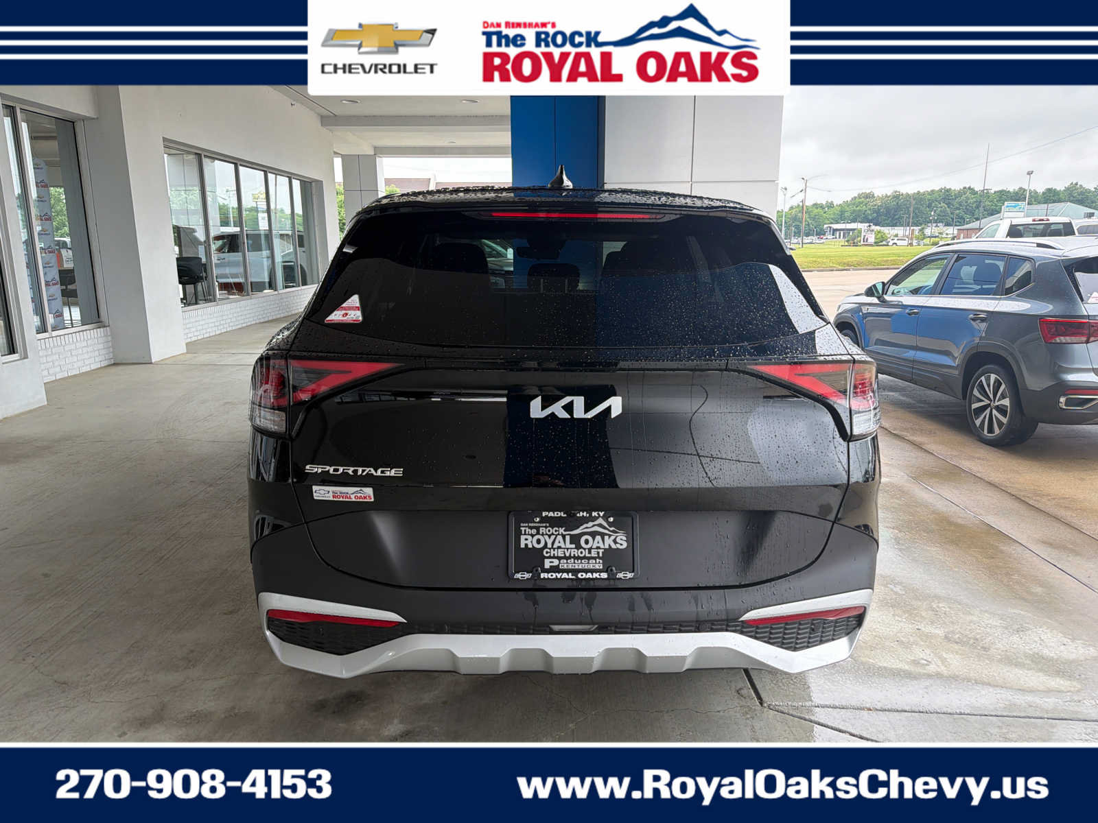 Used 2025 Kia Sportage EX FWD image 5
