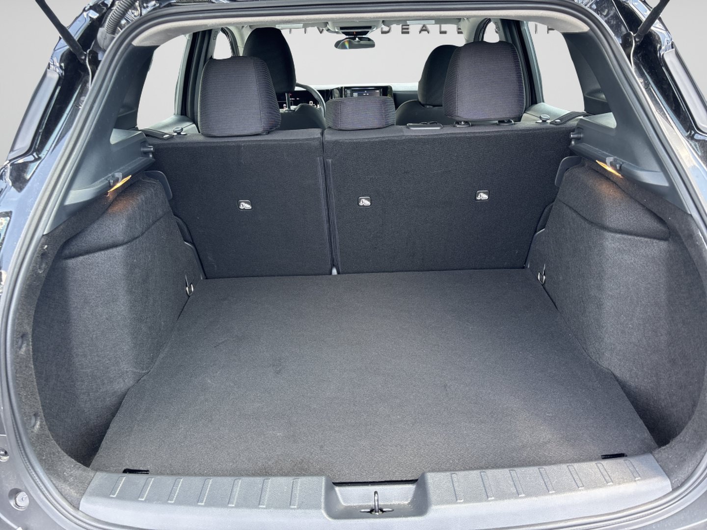 Used 2025 Nissan Kicks S AWD/4WD image 9