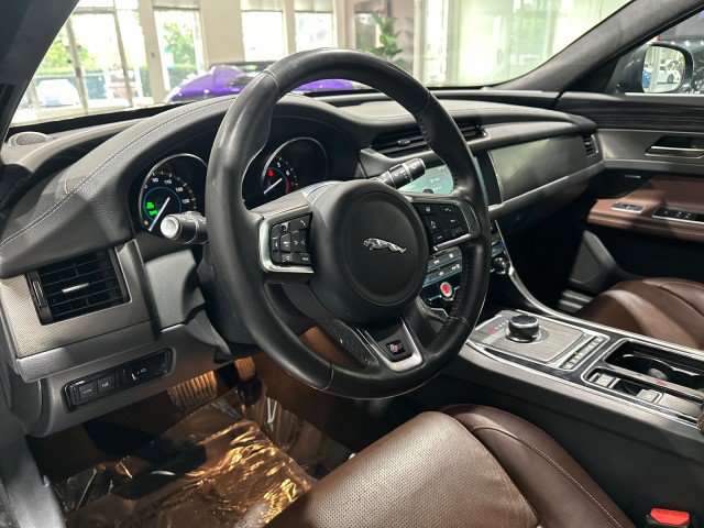 Used 2019 Jaguar XF S AWD/4WD image 3