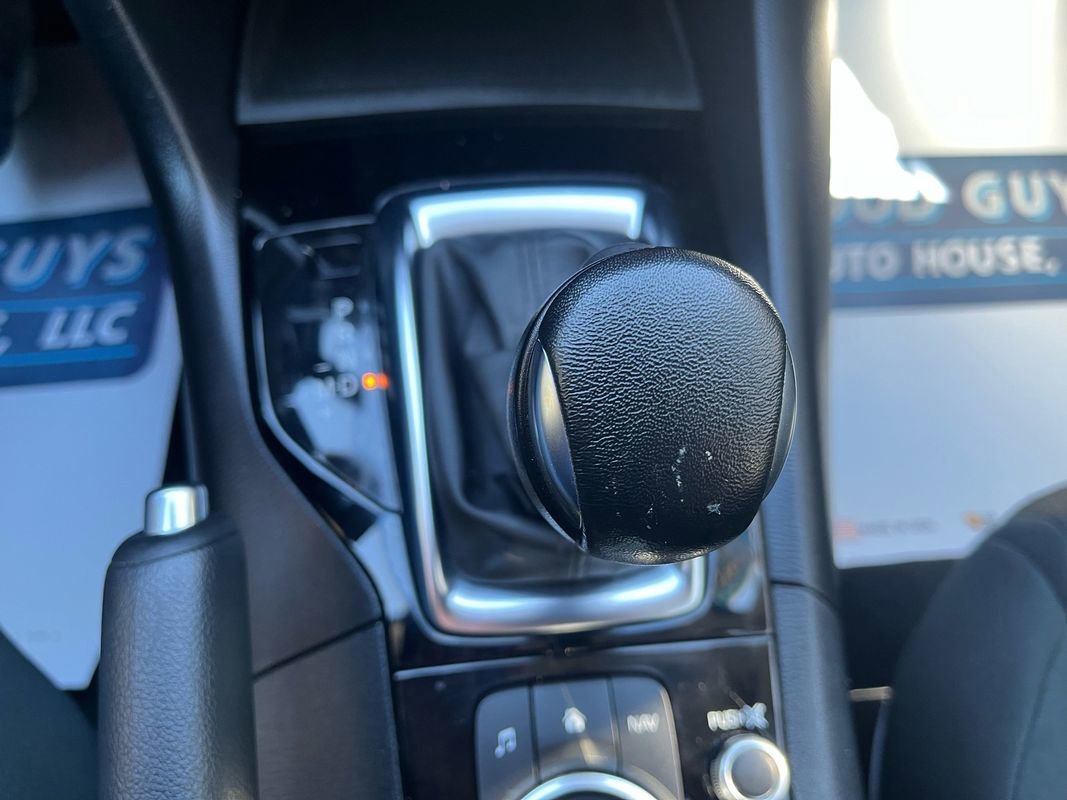 Used 2015 MAZDA MAZDA3 i Sport image 11