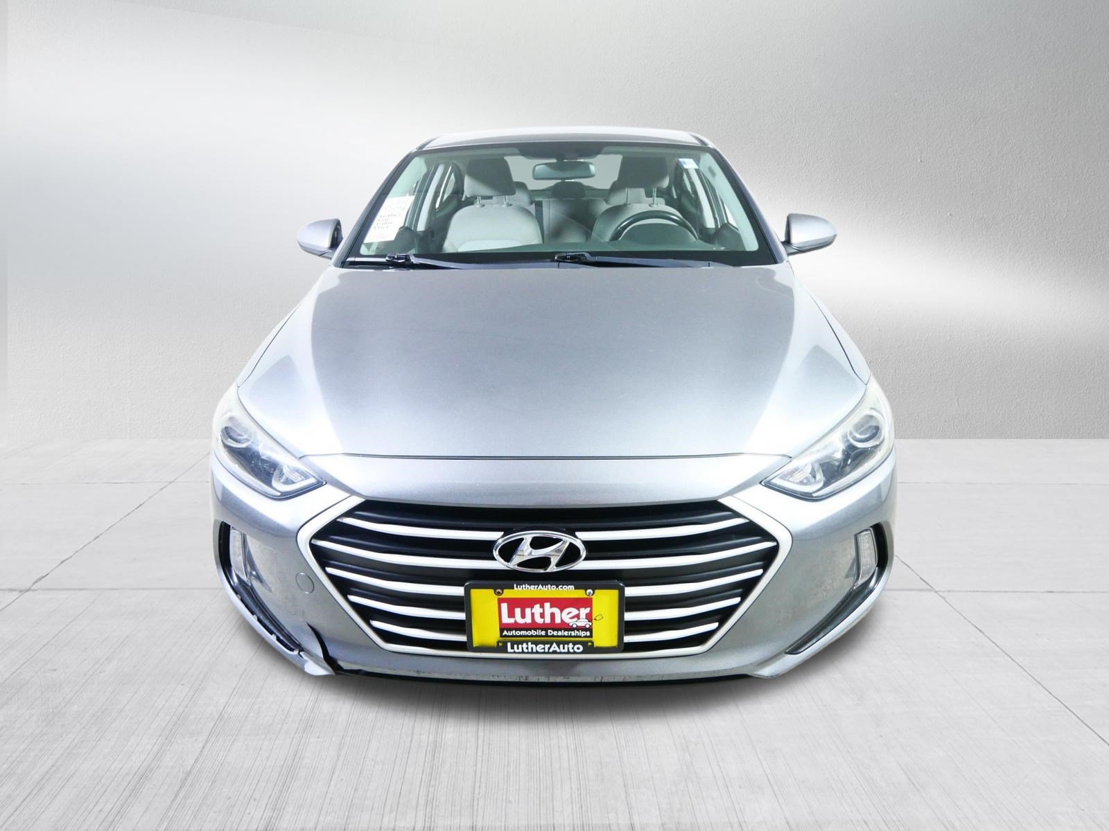 Used 2017 Hyundai Elantra SE w/ SE A/T Tech Package 03 FWD image 2