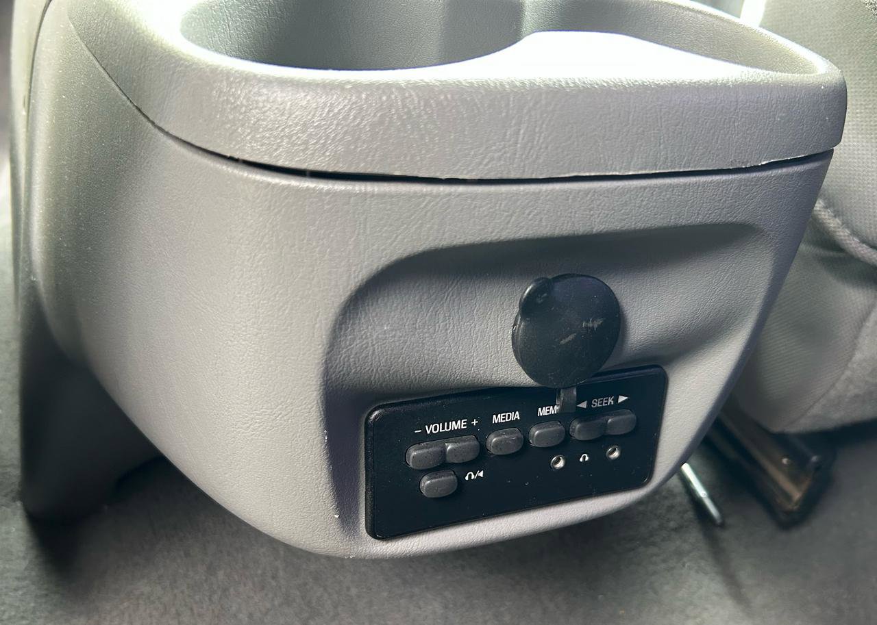Used 2005 Ford Excursion XLT RWD image 19
