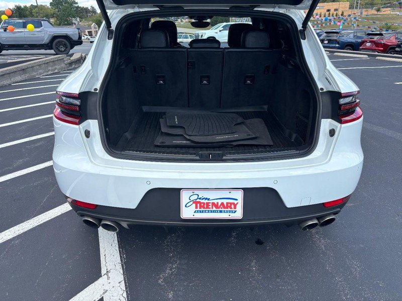 Used 2018 Porsche Macan S image 4