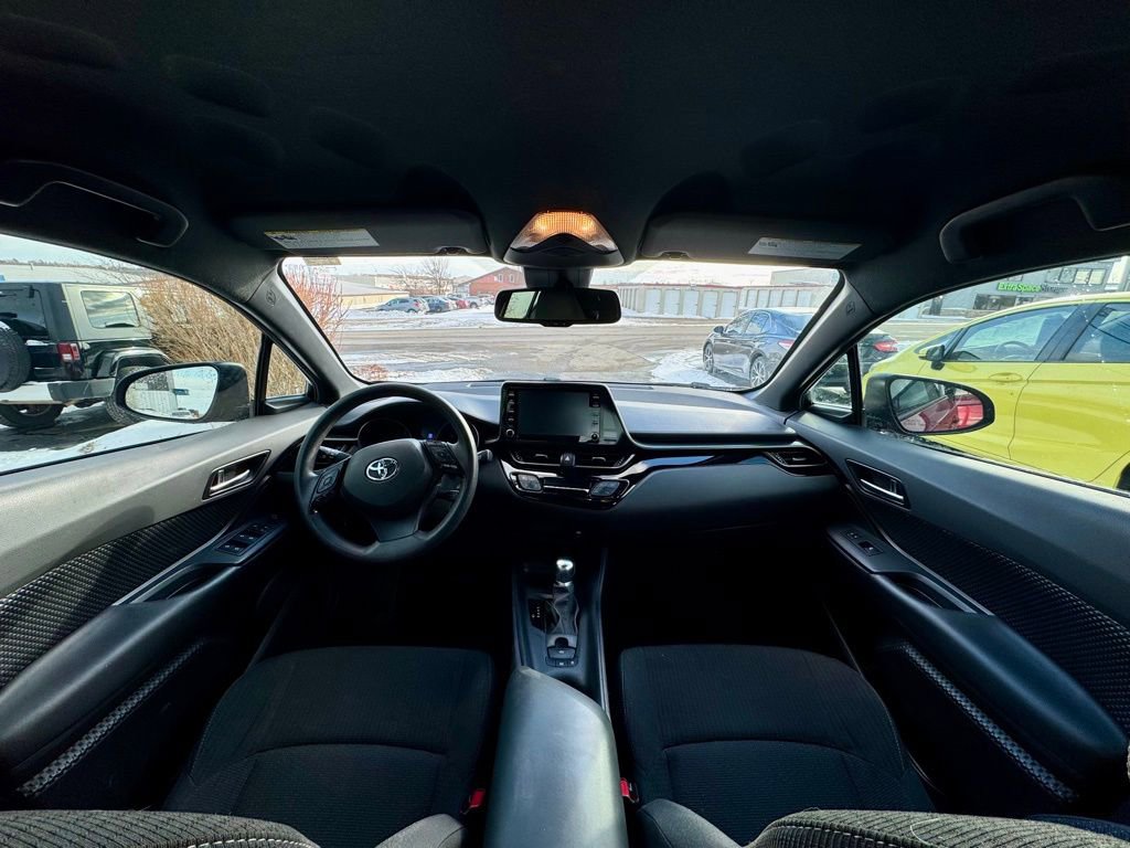 Used 2019 Toyota C-HR LE image 12