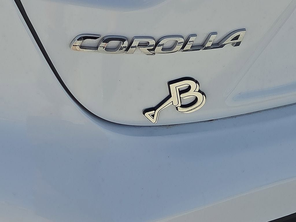 Used 2024 Toyota Corolla LE FWD image 18