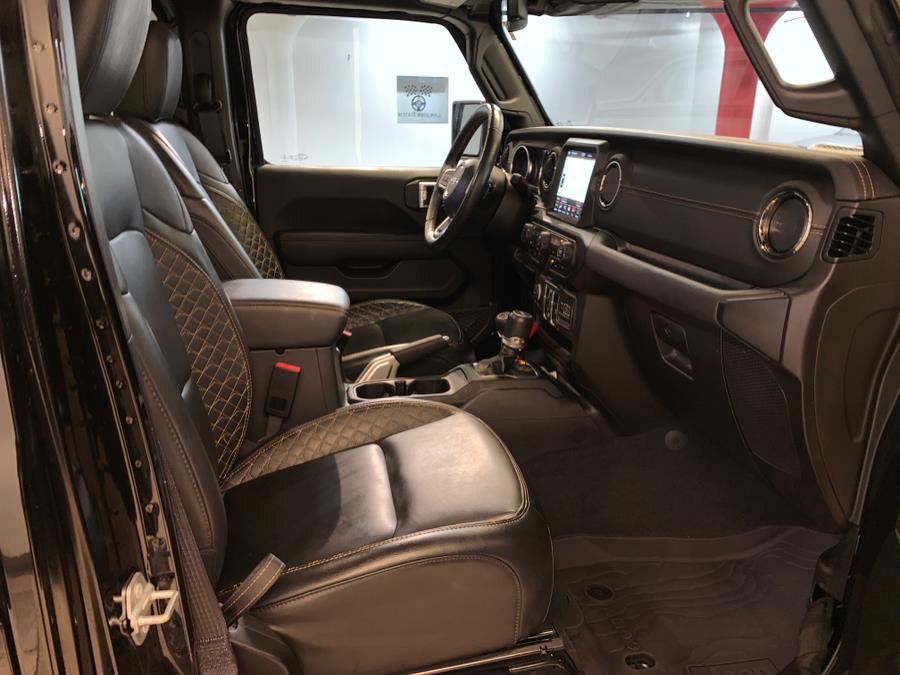 Used 2022 Jeep Wrangler Unlimited Sahara AWD/4WD image 18
