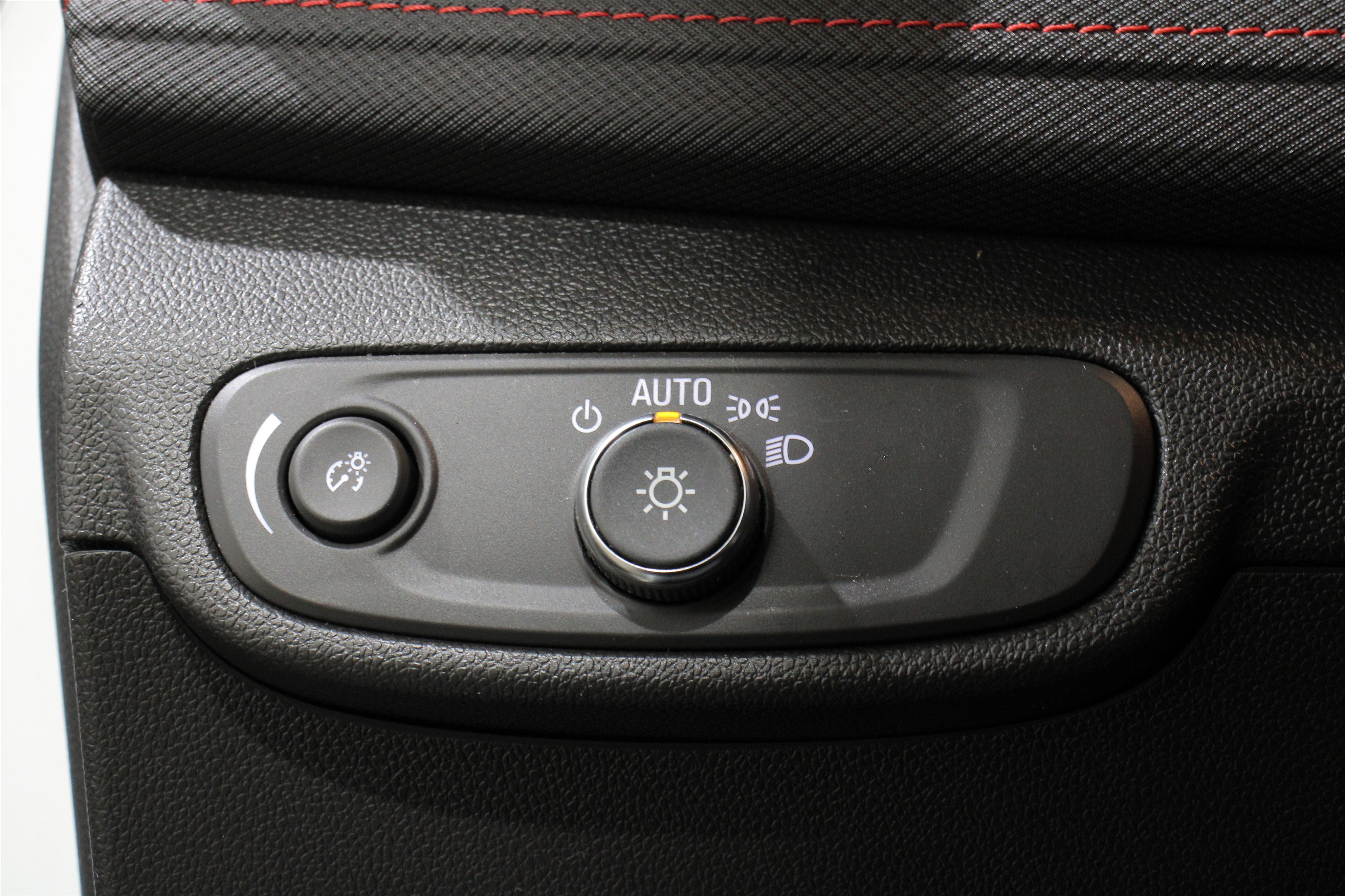 Used 2024 Chevrolet TrailBlazer RS image 11