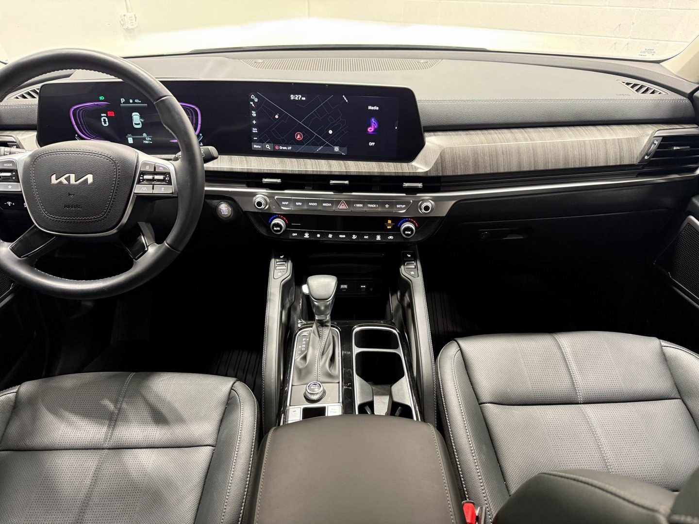 Used 2025 Kia Telluride EX image 39